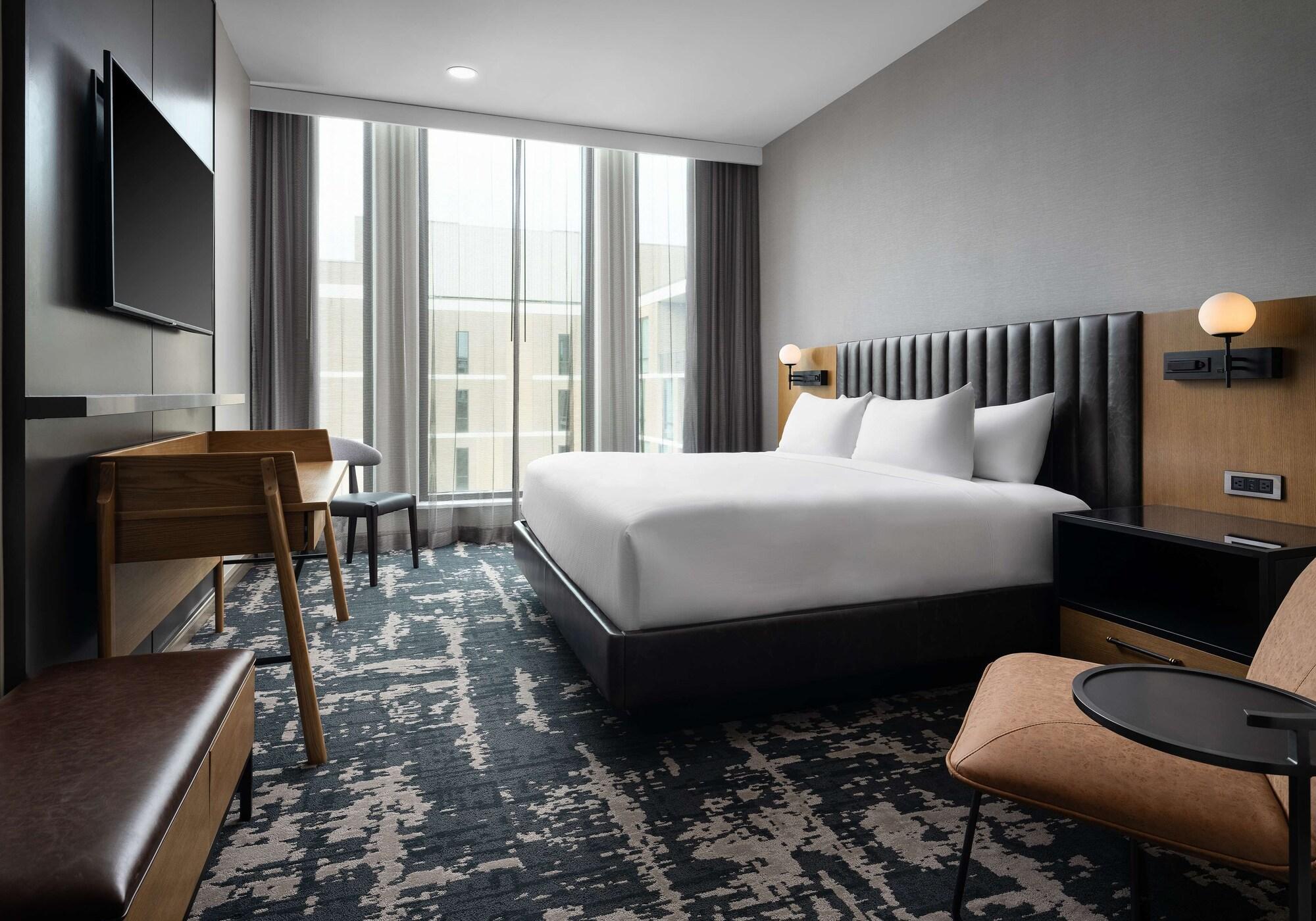 The Highland Dallas, Curio Collection By Hilton Hotel